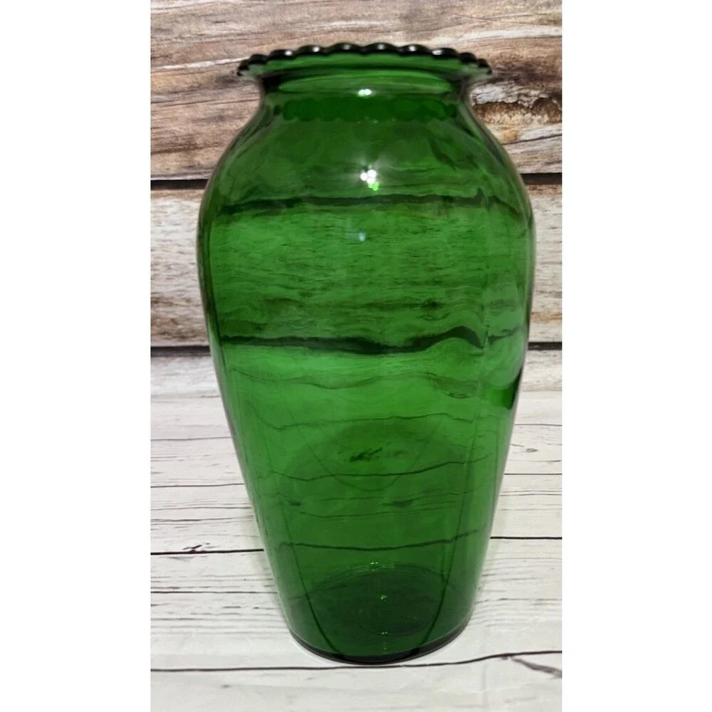 Vintage Anchor Hocking Glass Forest Green Vase Scalloped Top Edge 9